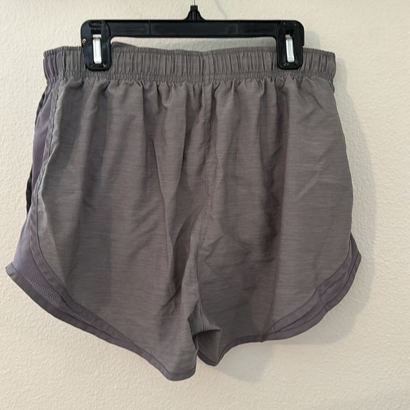 Nike Sports Shorts Women purple / grey - Picture 2 of 5